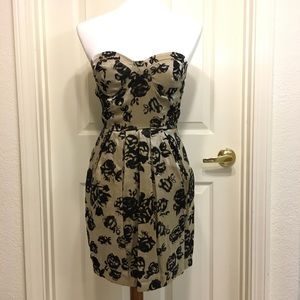 🚨 gave away 🚨☕️ Golden Black Rose Dress